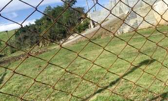 Imagem 5: Chácara com ótima localização com 2.200m² com Campo de Futebol, Piscina e uma área de laze