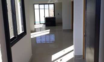 Imagem 5: Casa de esquina com 3 dormitórios no Condomínio Residencial Ilha Gracia