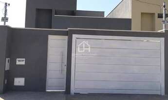 Imagem 3: Casa em rua pública no jardim Atlântico