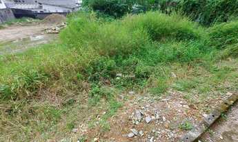 Imagem 3: Terreno plano à venda a poucos metros da Praia da Enseada com 1.639 m² de área de terreno