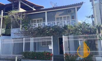 Imagem: CASA COM 4 QUARTOS E 4 BANHEIROS