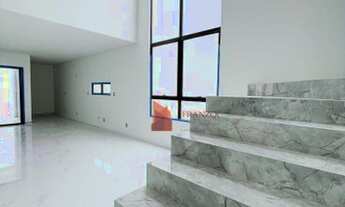 Imagem 1: PRONTO PARA MORAR: Sobrado com 3 suítes no Centro de Itajaí