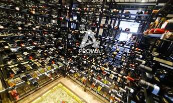 Imagem 3: Casa com planejados, adega e piscina à venda no Condomínio Portal das Águas