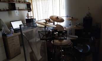 Imagem 3: Casa para venda com 160 metros quadrados com 3 quartos em Cidade Industrial - Curitiba - P