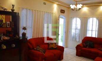 Imagem 2: Casa com 4 dormitórios à venda por R$ 700.000,01 - Vila Vianelo - Jundiaí/SP