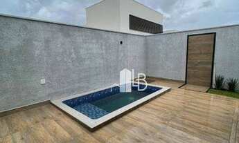 Imagem 3: Casa no Golden Village com três suítes