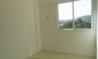 Imagem 3: Apto 02 qts sendo 01 suíte, varanda e garagem no Cond. Portal de Pendotiba