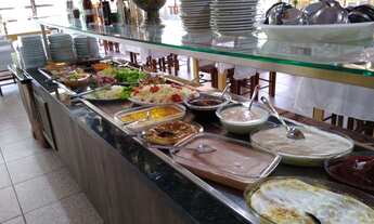 Imagem 6: Terreno com 6.148 m² - casa com 266 m² e galpão com restaurante com 350 m²