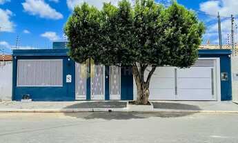 Imagem: Casa no Bairro Cpa- 280m2 de área construída