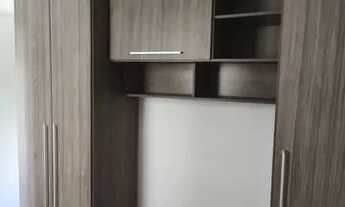 Imagem 7: Apartamento com sacada e móveis planejados para locação