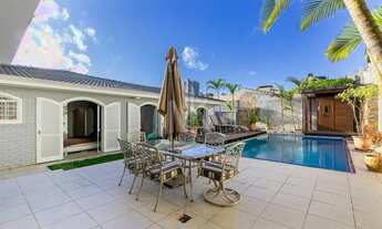 Imagem 5: FORMIDÁVEL RESIDÊNCIA NO HUGO LANG - ALTO PADRÃOCasa Térrea com 350m² construídos, reforma