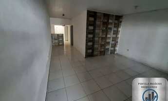 Imagem 4: Casa no Benedito Bentes, 2/4, terraço, vaga para 3 veículos, aceito veiculo como pagnto