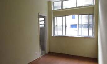 Imagem: Aluga-se kitnet no bairro da Glória em