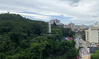 Imagem 4: Ótimo apartamento com 2 dormitórios sendo 1 suíte e vaga de garagem em Florianópolis