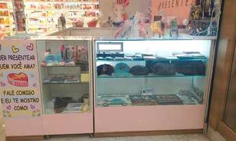 Imagem 3: Quiosque de presentes e variedade repasso