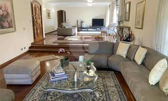 Imagem 4: 4 dormitórios, sendo 2 suítes na melhor localização de Moema