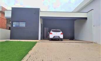 Imagem 1: Casa à venda, com 02 dormitórios sendo 01 suíte, espaço gourmet com churrasqueira e piscin