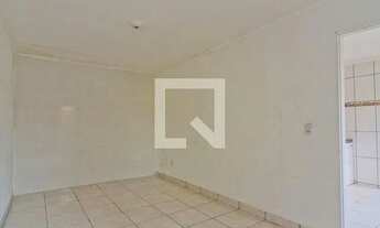 Imagem 2: Casa para Aluguel - Vila Serralheiron, 1 Quarto, 180 m2