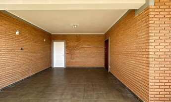 Imagem 2: Casa de 173m² com 03 quartos sendo 01 suíte para locação - Parque Industrial Lagoinha