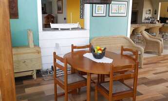 Imagem 7: Casa com Ampla Área de Convivência e Piscina