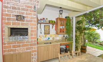 Imagem 3: Casa de 210m² com 3 quartos - Santa Felicidade, Curitiba