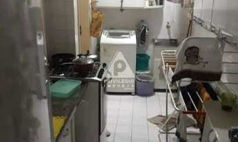 Imagem 6: Apartamento de 2 Quartos na Glória com 4 Vagas de Garagem