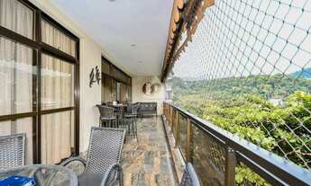 Imagem 6: Lindo apartamento com varandão em rua tranquila nas Laranjeiras