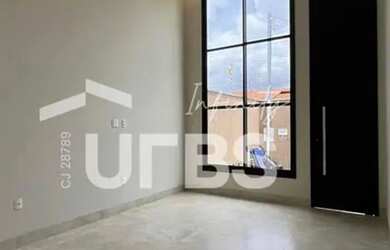 Imagem 4: Casa à venda no Setor Garavelo 3 suítes, área gourmet e piscina aquecida, próxima ao Jard