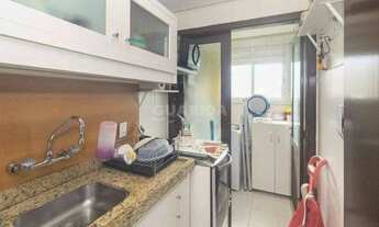 Imagem 4: Apartamento mobiliado com 1 suíte e 2 vagas de garagem na Cidade Baixa