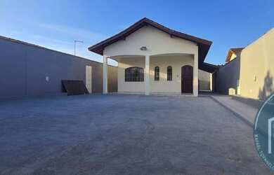 Imagem 2: Casa maravilhosa com quintal imenso