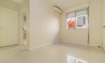 Imagem 2: Porto Alegre - Apartamento Padrão - Jardim Sabará