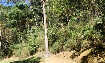 Imagem 3: O belo terreno esta localizado em condomínio de excelente padrão e oferece uma das mais li