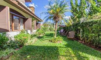 Imagem 2: Porto Alegre - Casa Padrão - Três Figueiras