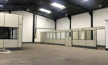 Imagem 6: Galpão/Depósito/Armazém para venda possui 290 metros quadrados