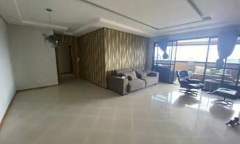 Imagem: Lindo Apartamento com 3 suítes DCE, sacada