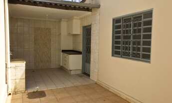 Imagem 3: CASA DE 03 QUARTOS COM BARRACÃO NO SETOR URIAS MAGALHÃES, PRÓXIMO AO PASSEIO DAS ÁGUAS SHO