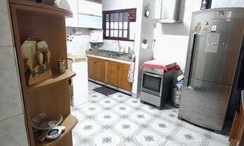 Imagem 4: Casa + anexo com 5 quartos próximo da loja Casa e Vídeo bem no Centro de Rio das Ostras- R