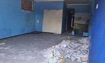 Imagem 3: Prédio com salas e vagas de estacionamento para venda e locação na Avenida do Rio Pequeno