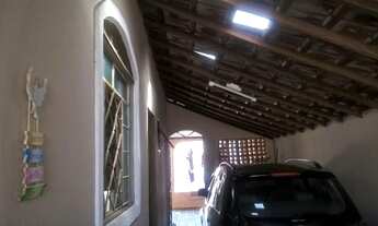 Imagem 2: Casa para Venda em Uberlândia, Pacaembu, 3 dormitórios, 1 suíte, 2 banheiros, 2 vagas