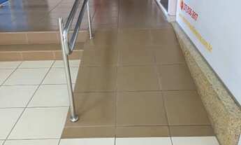 Imagem 3: Sala comercial com 65 mts², 02 vagas cobertas centro VV