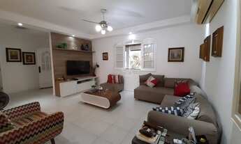 Imagem 2: Belíssima casa linear em condomínio, 3 quartos/ 1 suíte, piscina e churrasqueira