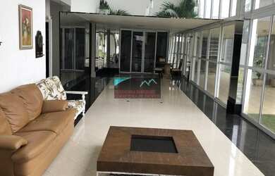 Imagem 6: Sobrado com estilo Neoclássico ele conta com 4 suítes 490m² no Condomínio Renaissance