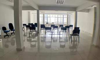 Imagem 4: Sala - venda por R$ 635.000,00 ou aluguel por R$ 3.500,00/mês - Centro - Curitiba/PR