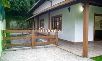 Imagem 4: Casa para Venda em Teresópolis, Comary, 3 dormitórios, 1 suíte, 2 banheiros, 2 vagas