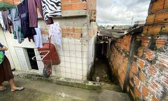 Imagem 3: Oportunidade - Casa com 100m², 1 dormitório, sala / cozinha, banheiro, área de serviço e 2