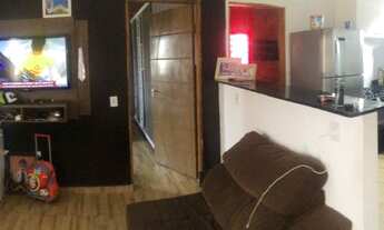 Imagem 4: Casa com 2 quartos, 2 vagas de garagem, mais 2 kits nos fundos na QR 601