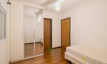 Imagem 6: Sobrado para venda possui 311 metros quadrados com 4 quartos em Jardim Regina - São Paulo