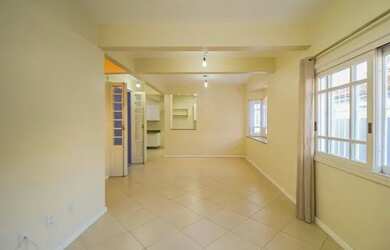 Imagem 5: Casa com 3 dormitórios para alugar, 160 m² por R$ 3.735,74/mês - Centro - Pelotas/RS