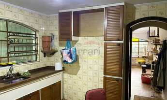 Imagem 2: Sobrado em Santa Teresinha, com 141m², com dois dormitórios, sala, cozinha, dois banheiros