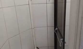 Imagem 2: Aluga se kitnet Quarto com aluguel por R$750 /mês